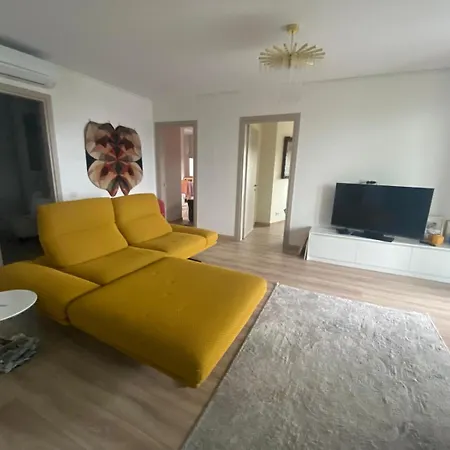 Opera Apartment *
